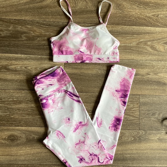 NWT 2 Piece Seamless Yoga Set 7/8 Legging and Bralette Lavender and White Small - Picture 5 of 8